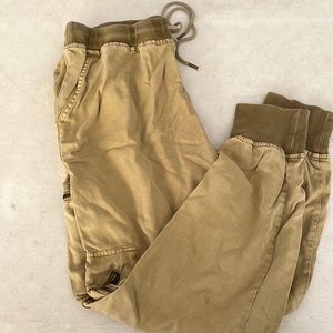 Cropped Cargo Pants